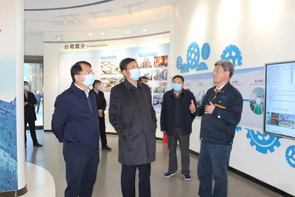 新鄉(xiāng)市人大常委會(huì)副主任職偉一行蒞臨長(zhǎng)城公司調(diào)研 新鄉(xiāng)市人大常委會(huì)副主任職偉一行蒞臨長(zhǎng)城公司調(diào)研