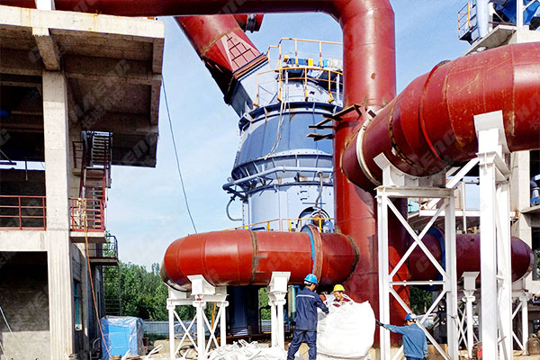 山東年產(chǎn)30萬(wàn)噸礦粉線項(xiàng)目安裝現(xiàn)場(chǎng)